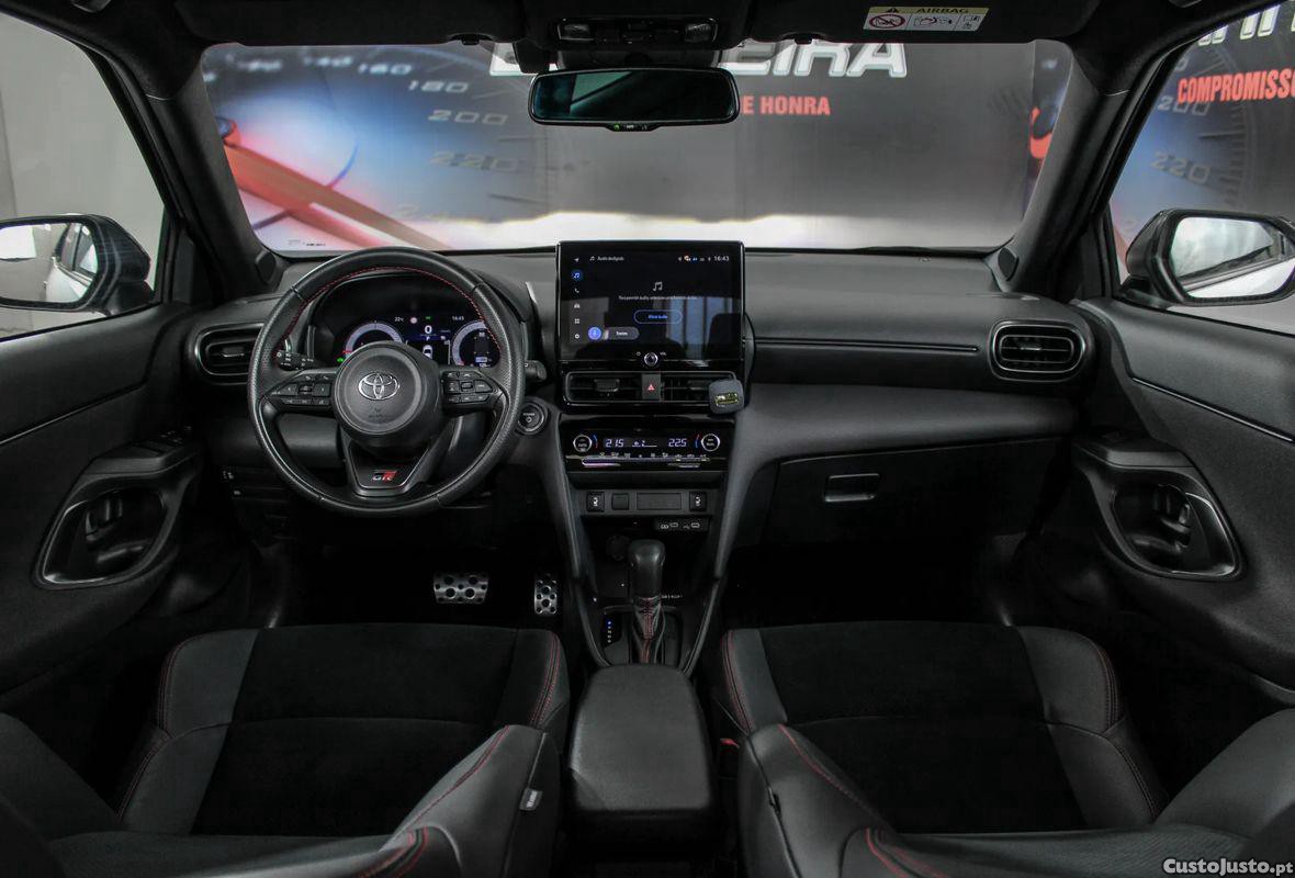 Toyota Yaris 1.5 Hybrid GR Sport - 25 — photo 4