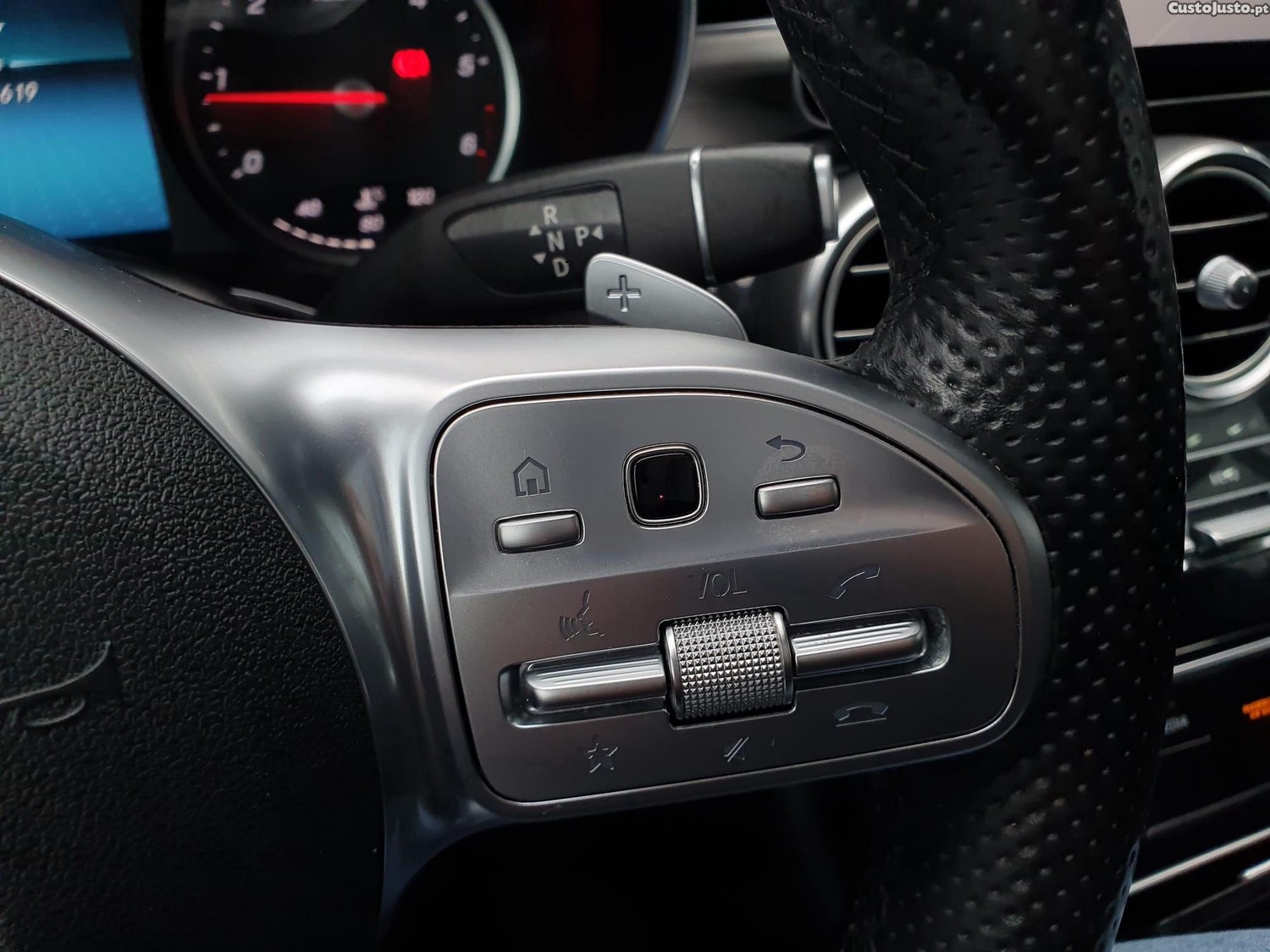 Mercedes-Benz C 300 d AMG Line — fotografia 5