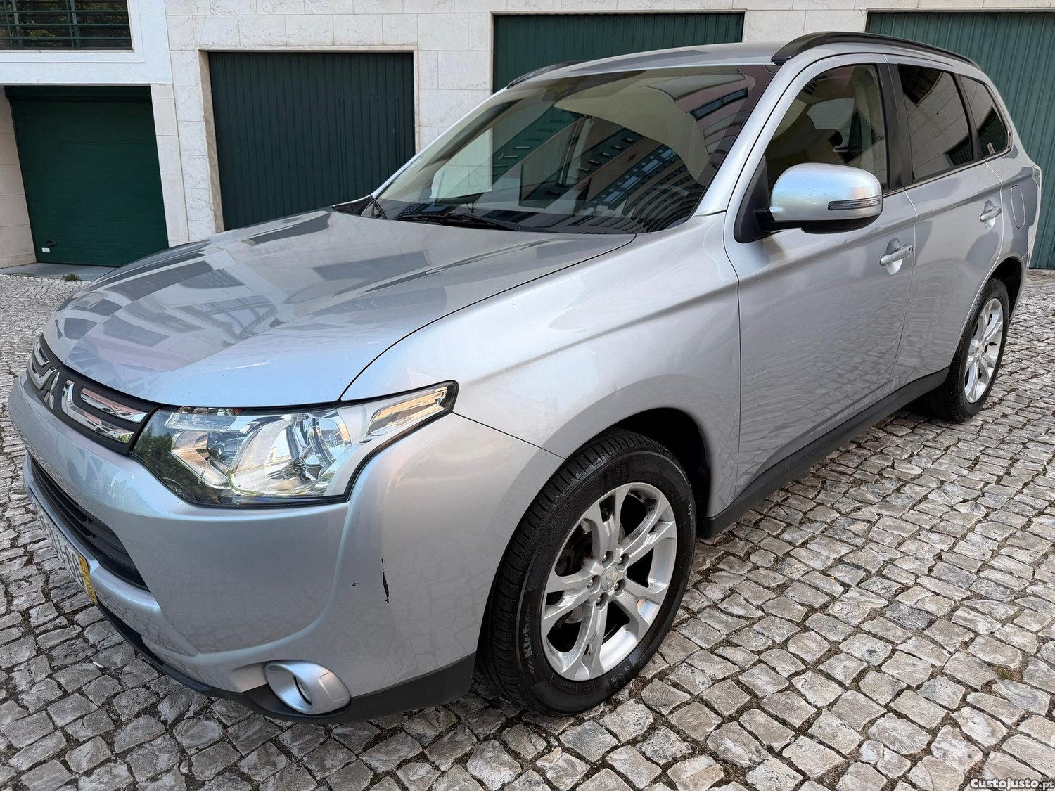 Mitsubishi Outlander 2.2 DI-D Intense — fotografia 5