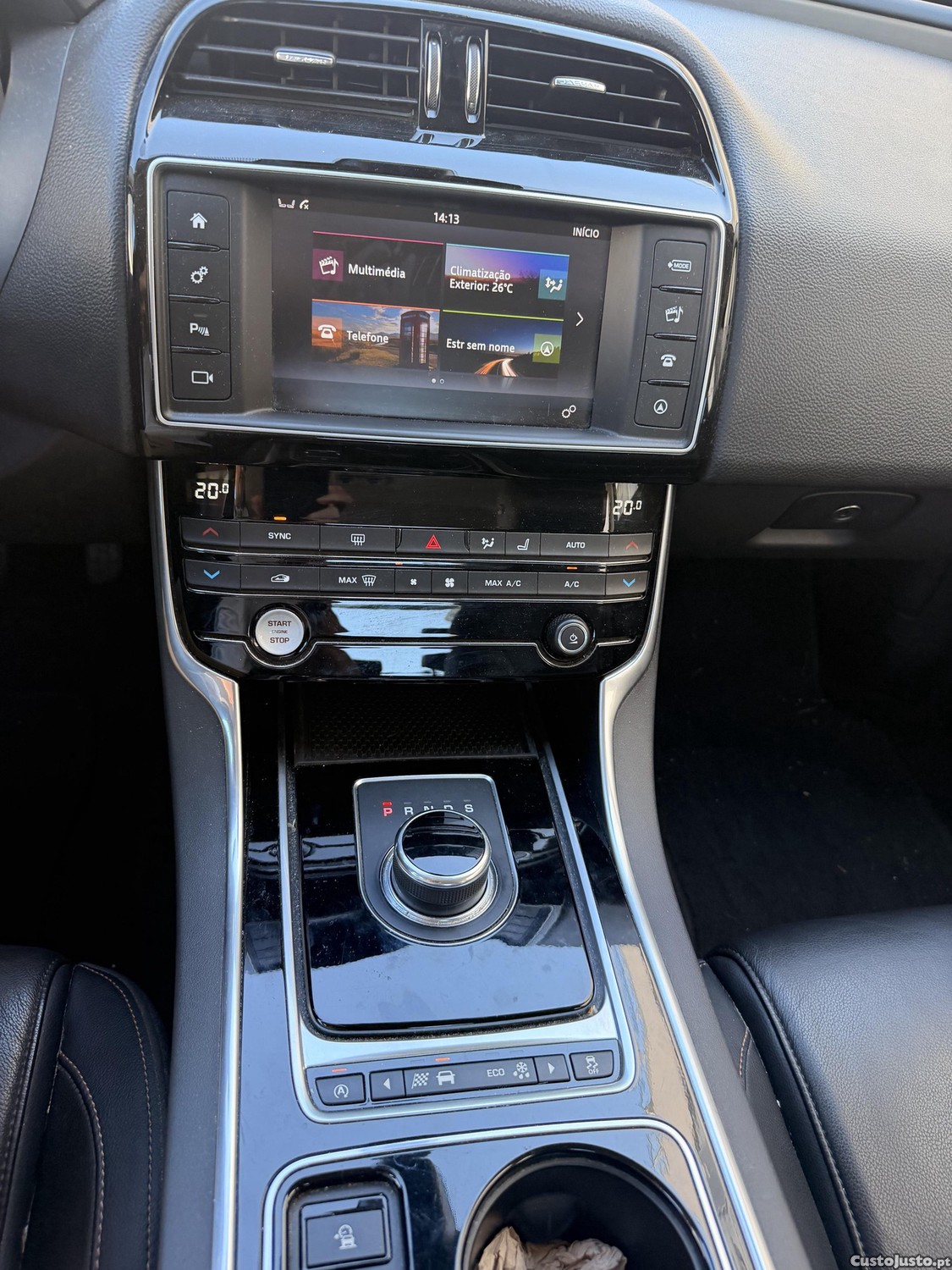 Jaguar XE Prestige — fotografia 2
