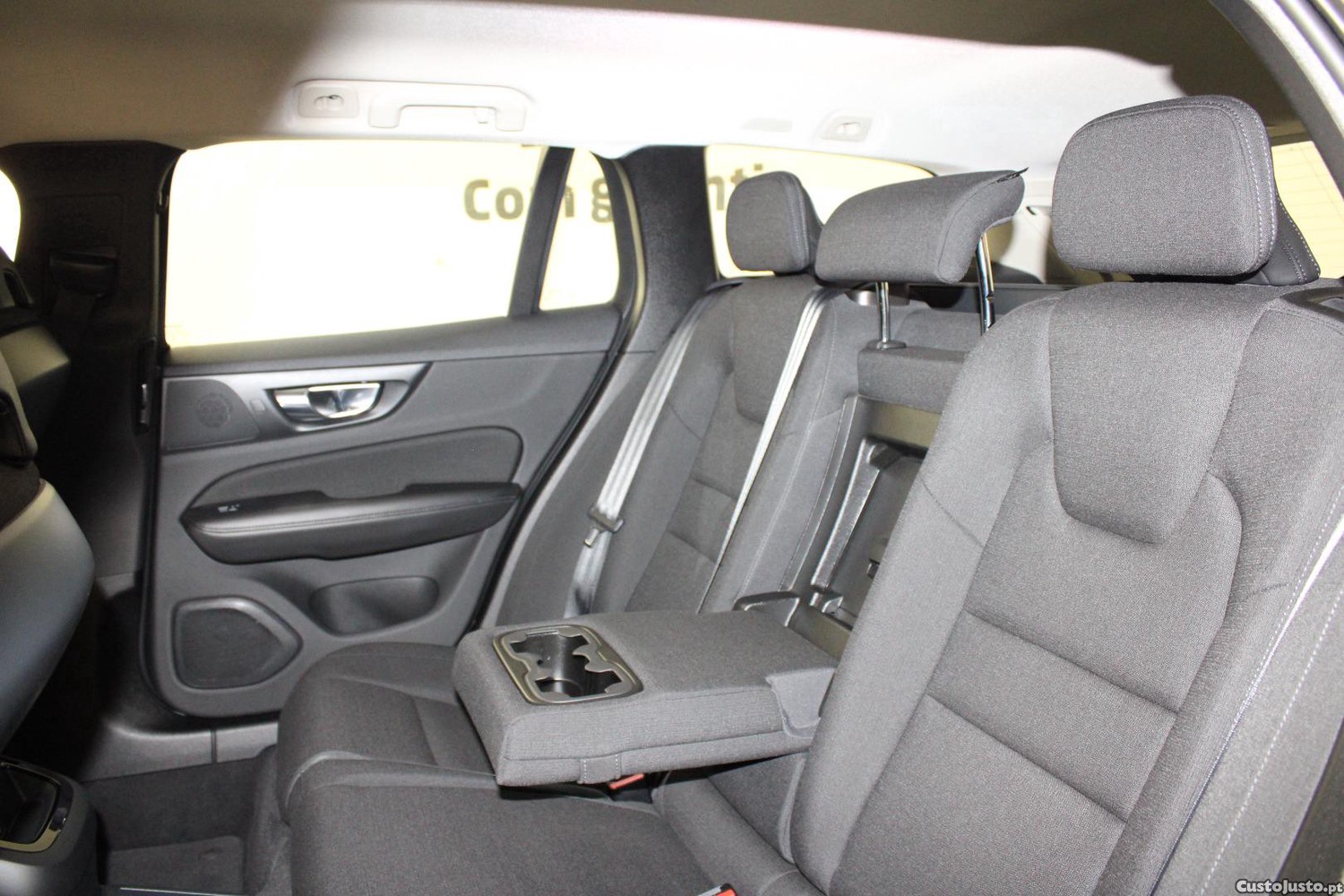 Volvo V60 2.0 T6 AWD INSCRIPTION — fotografia 11