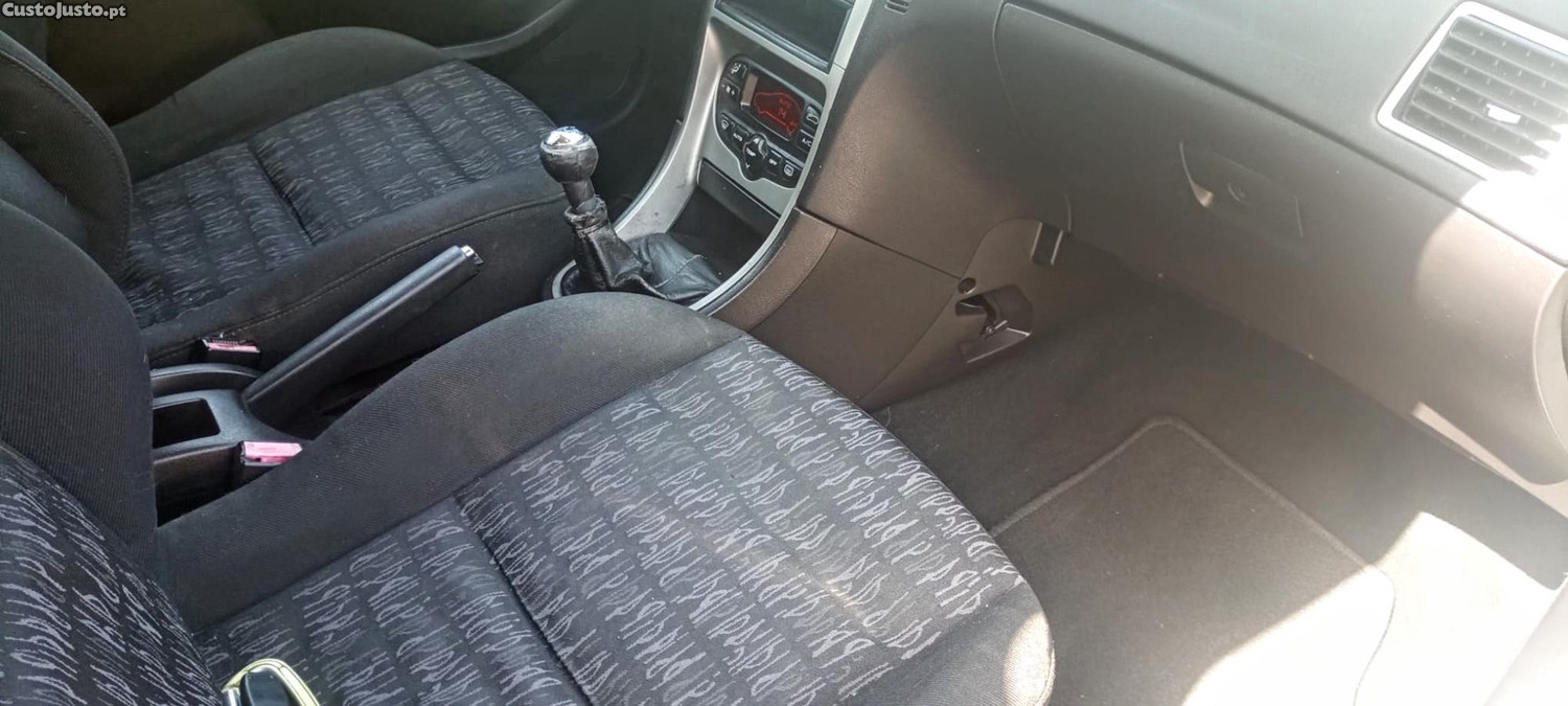Peugeot 307 Break HDI — fotografia 4