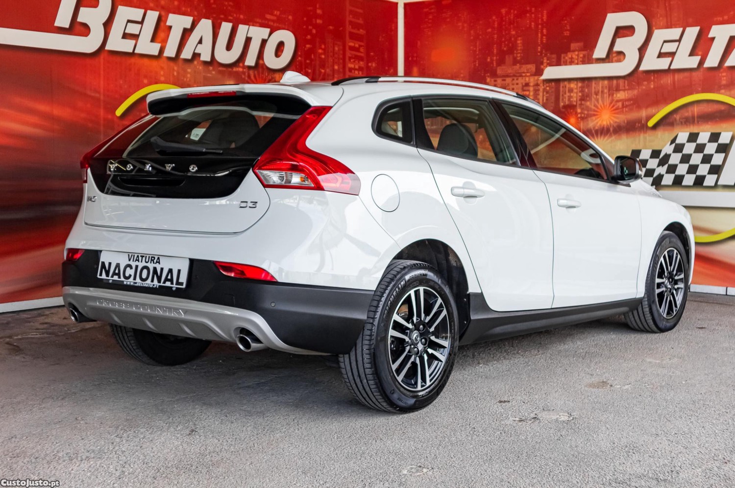 Volvo V40 2.0 D3 Cross Country - 19 — photo 5
