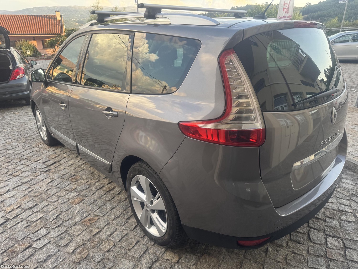 Renault Scénic 1.5 DCI 110 CV 7 LUG  - 13 — photo 3