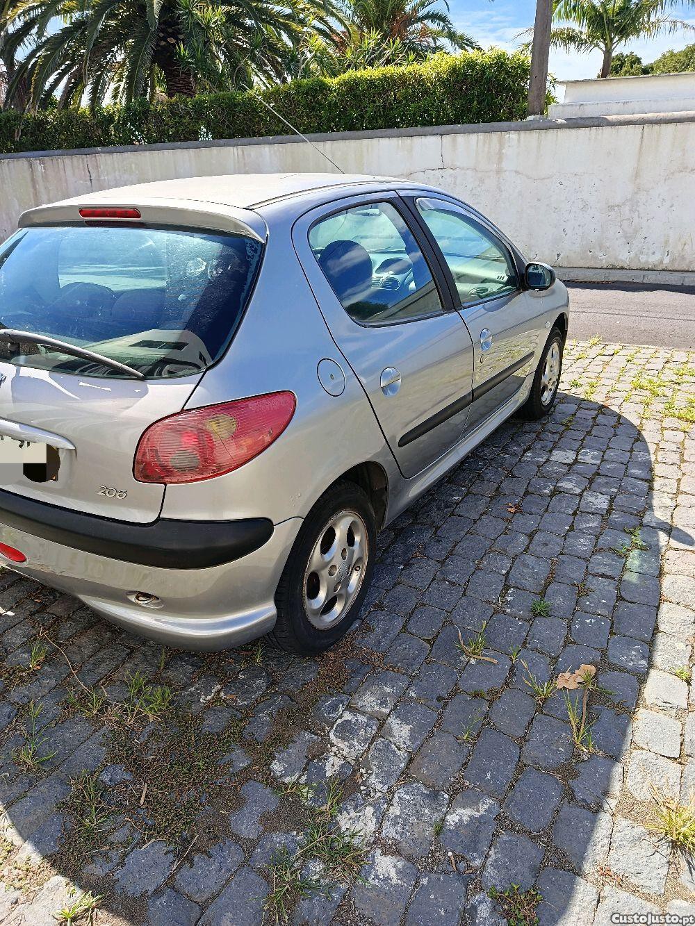 Peugeot 206 1.1 - 04 — photo 4