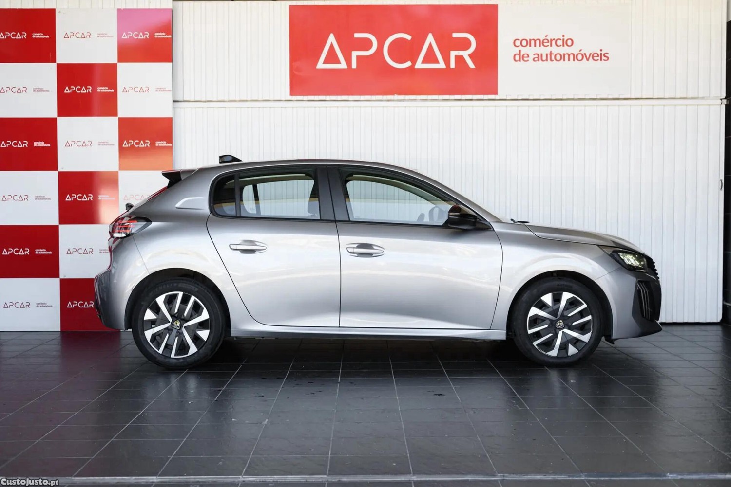 Peugeot 208 1.2 PureTech Active - 24 — photo 4