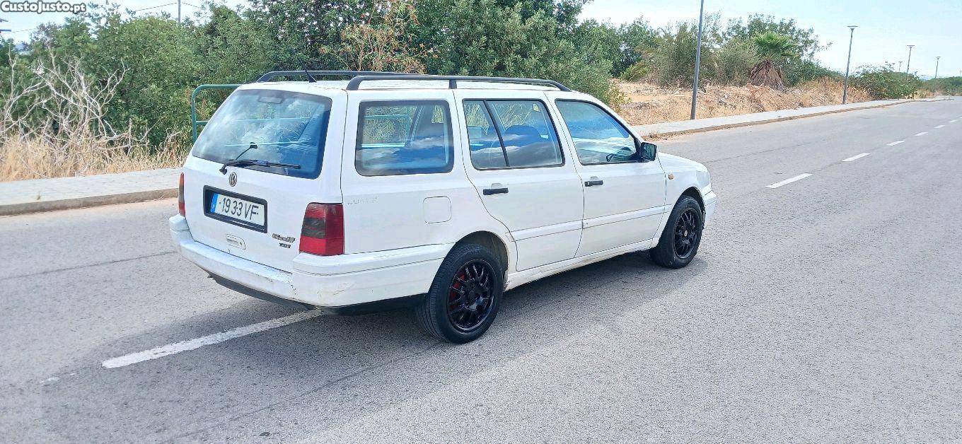VW Golf 1.9tdi - 98 — photo 4