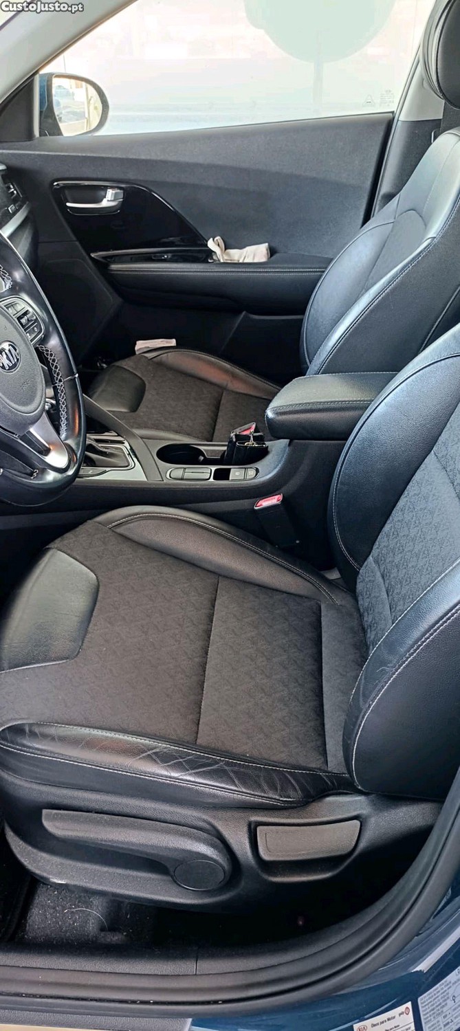 Kia Niro HEV 1.6 Hybrid Drive — fotografia 6