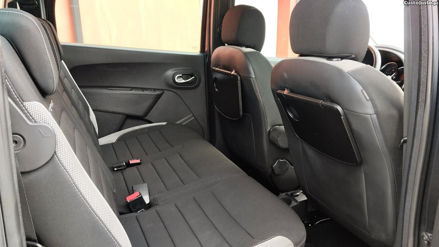 Dacia Lodgy 1.5 Blue dCi Stepway 7L - 20 — photo 5