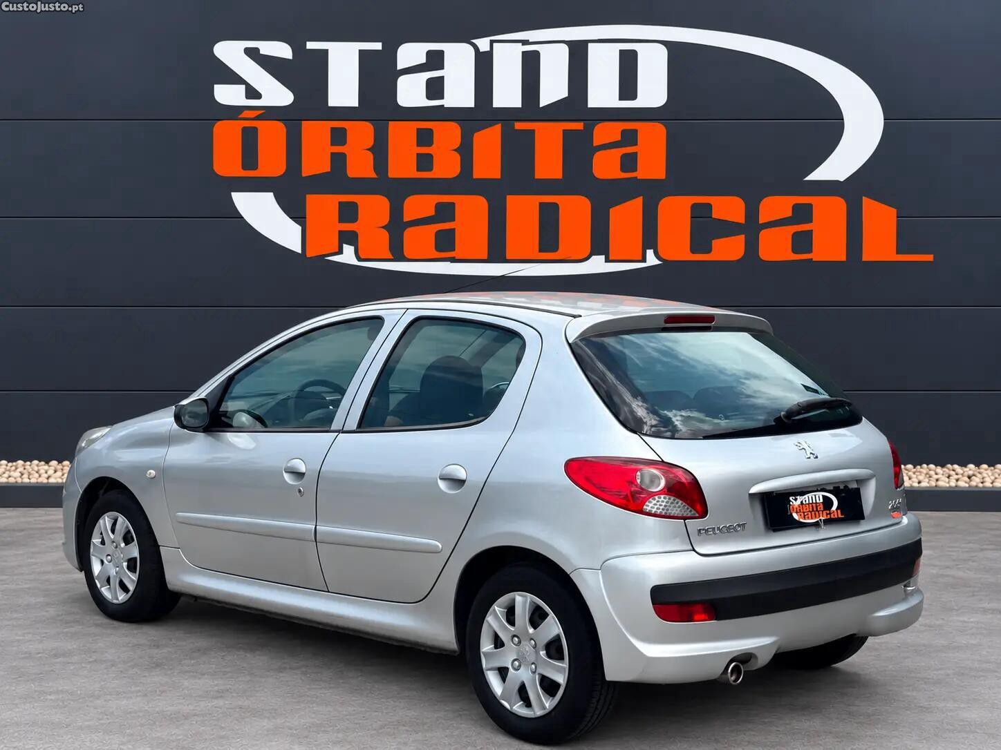 Peugeot 206 1.1 Trendy — photo 2