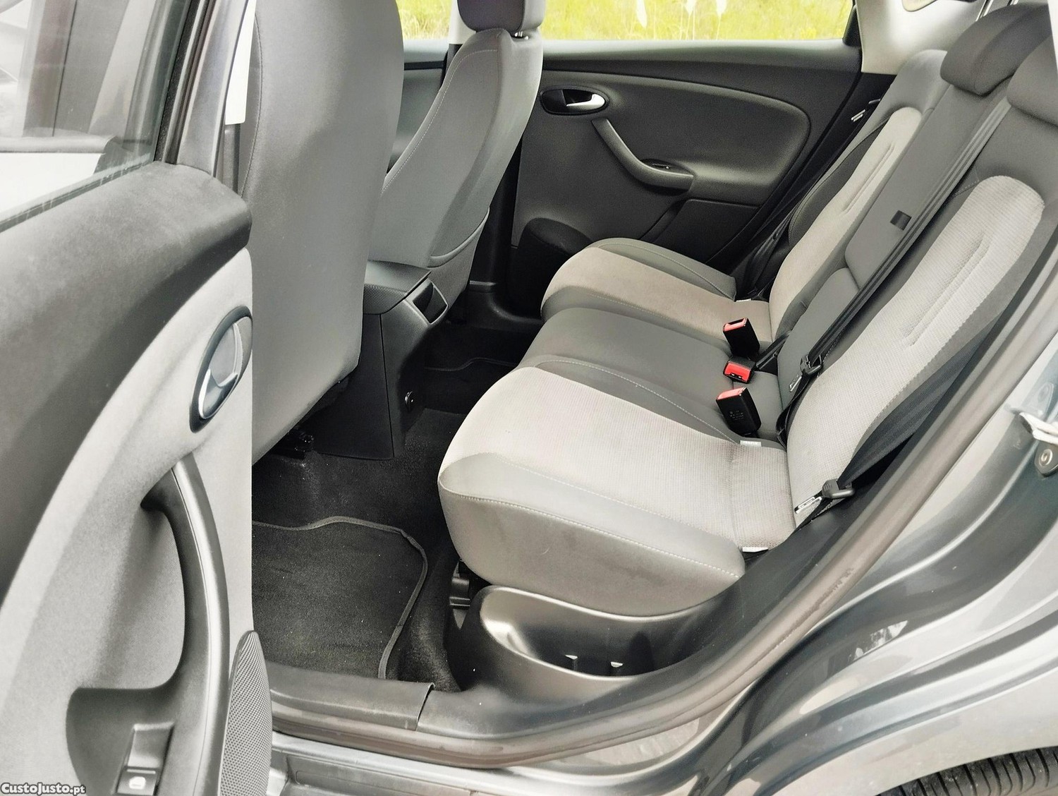 Seat Altea 1.6 TDi Automático - 13 — photo 4