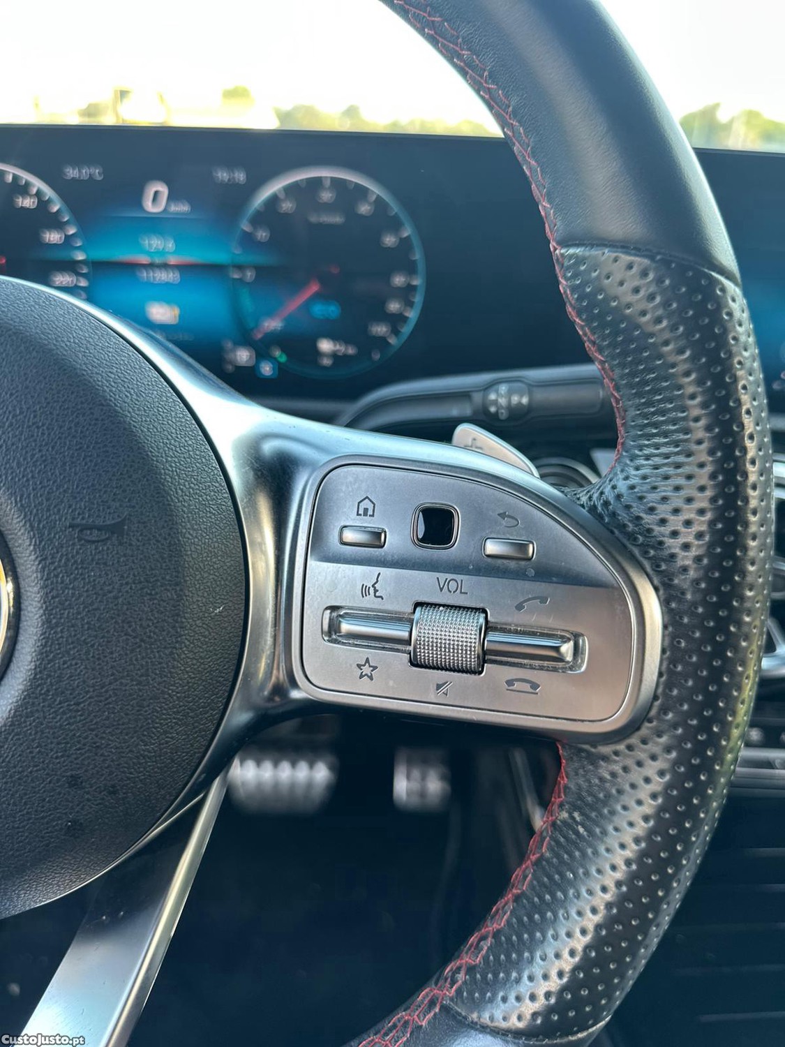 Mercedes-Benz CLA 250 E AMG — fotografia 10
