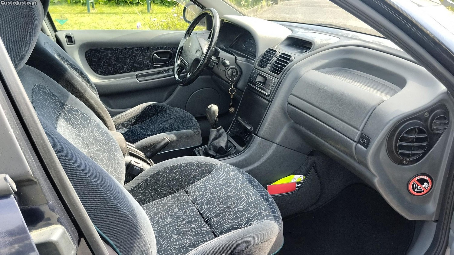 Renault Laguna 2.2 DT RT - 97 foto 3