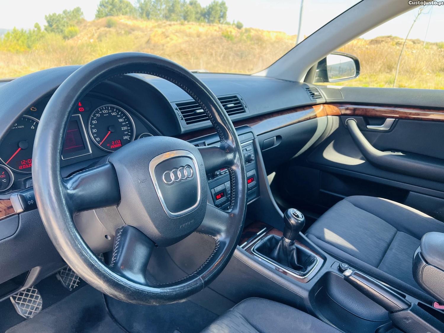 Audi A4 2.0 TDI 140Cv — fotografia 4