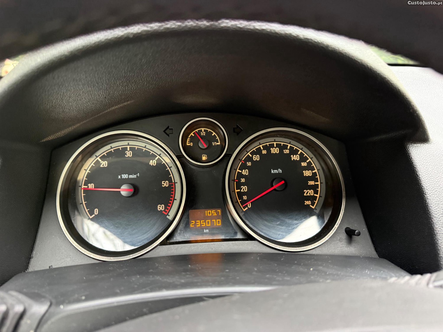 Opel Astra Caravan 1.3cdti diesel - 07 — photo 2
