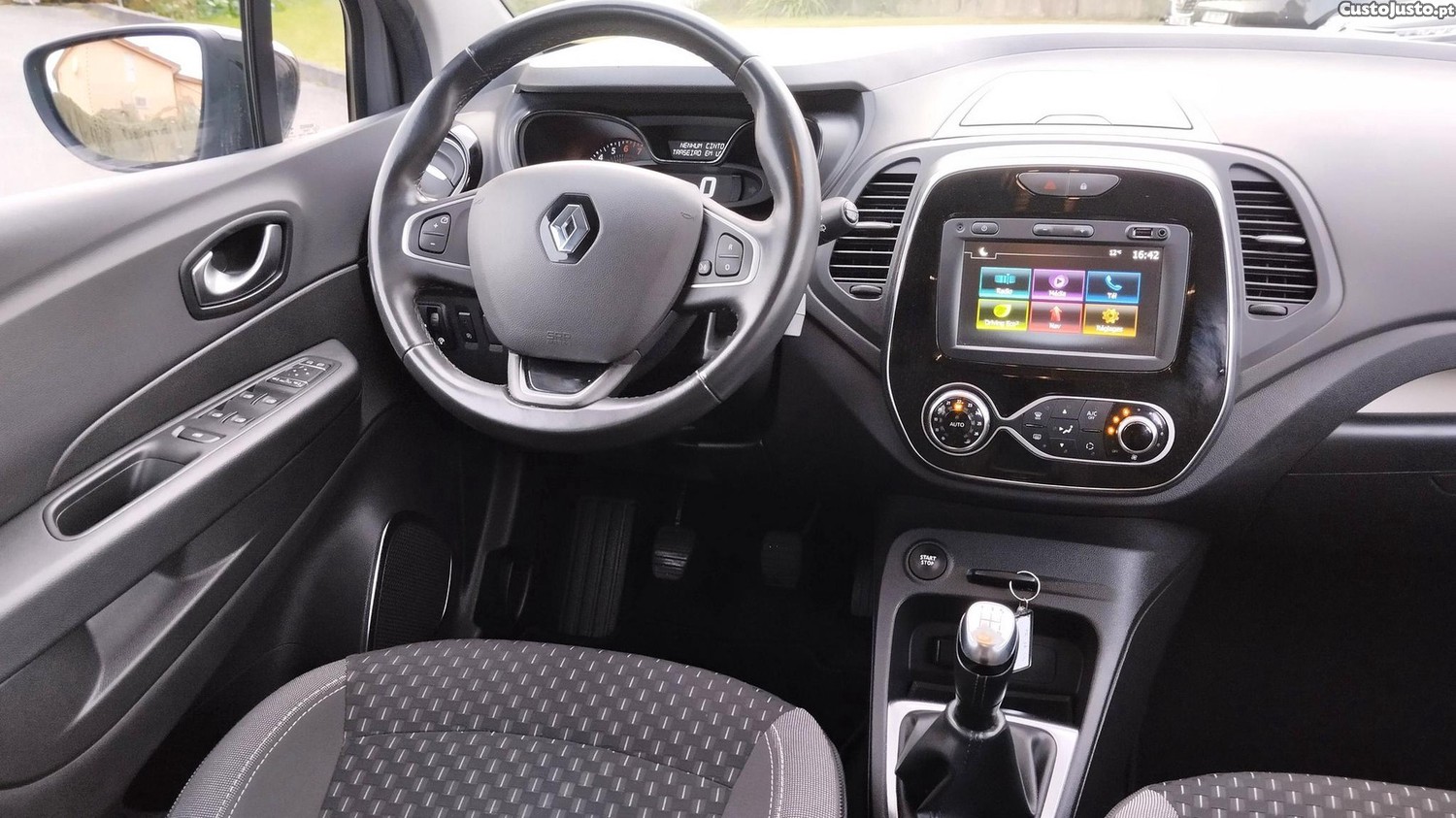 Renault Captur 0.9 TCe Exclusive - 19 — photo 5