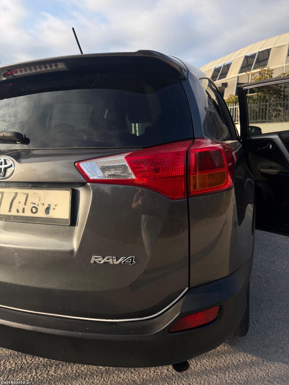 Toyota RAV4 4 — fotografia 6