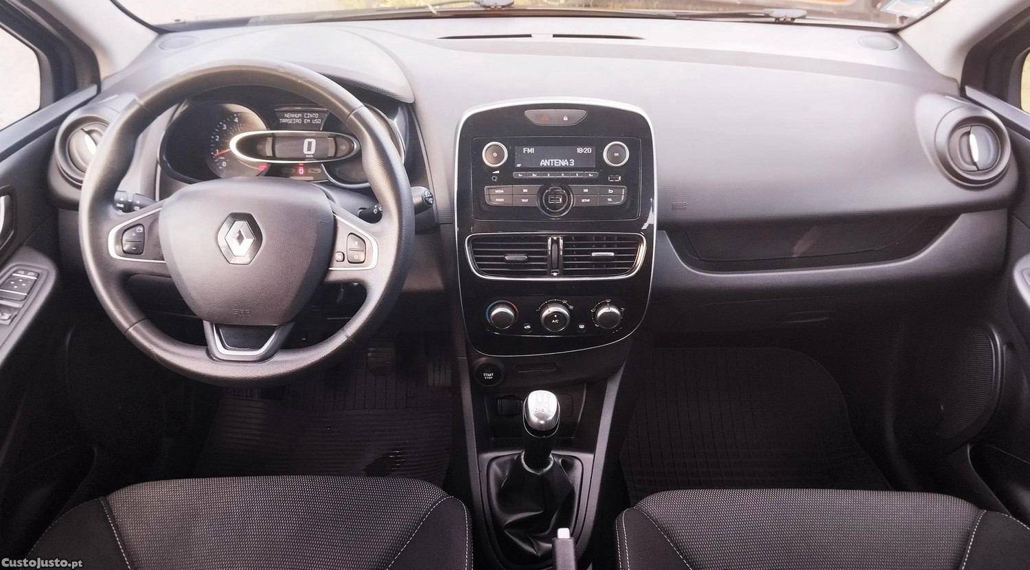 Renault Clio 1.5 dCi - 18 — photo 3