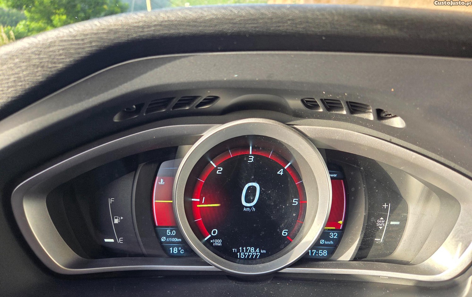 Volvo V40 Cross Country 150.000km — fotografia 5