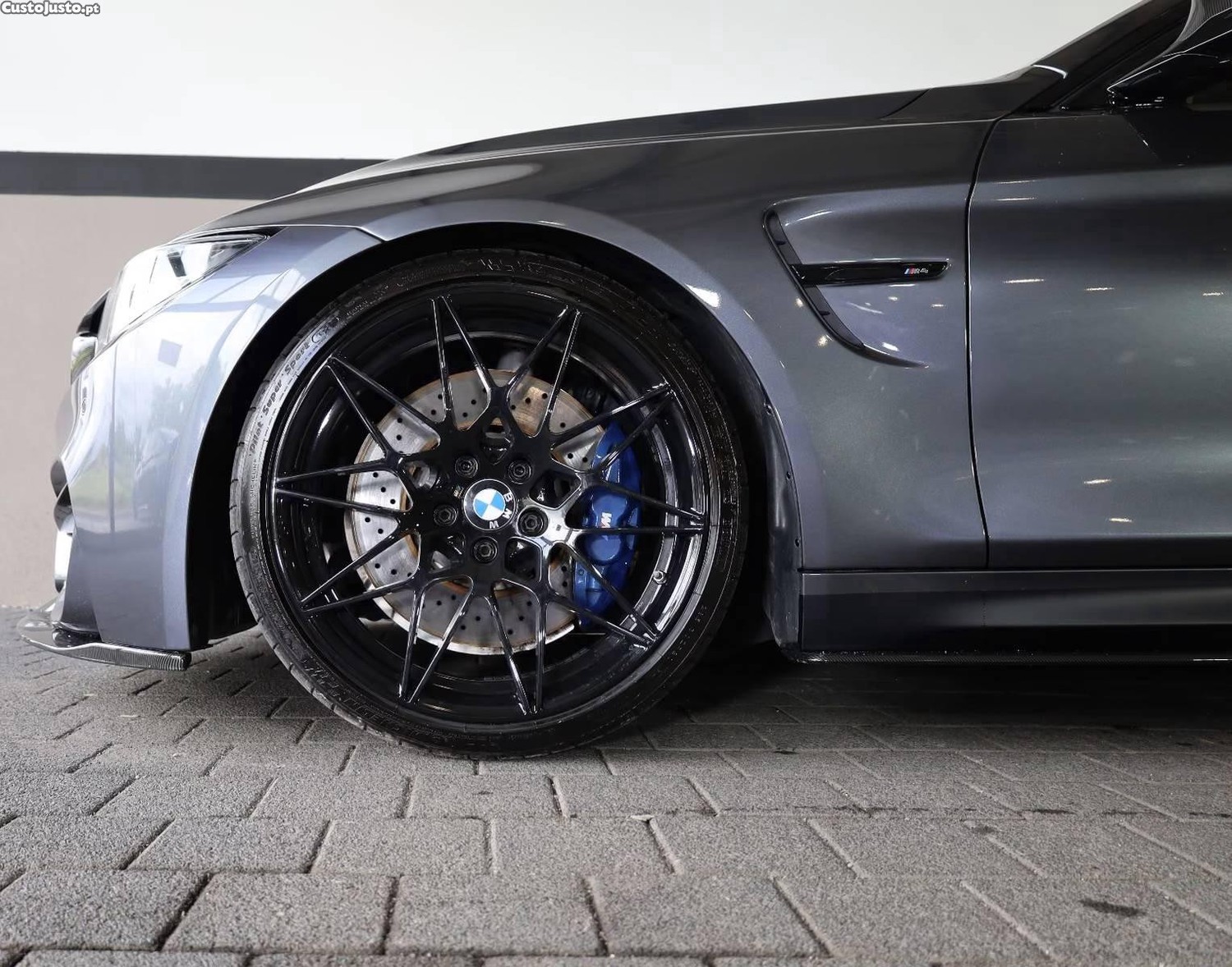 BMW M4 Competition — photo 2