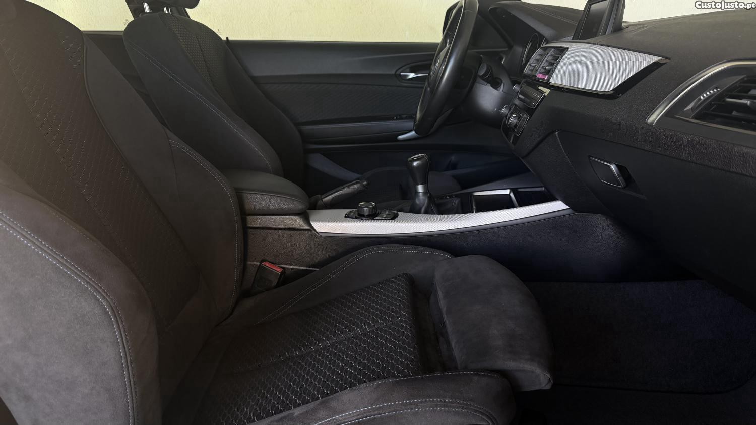 BMW 116 d Pack Desportivo M — fotografia 6
