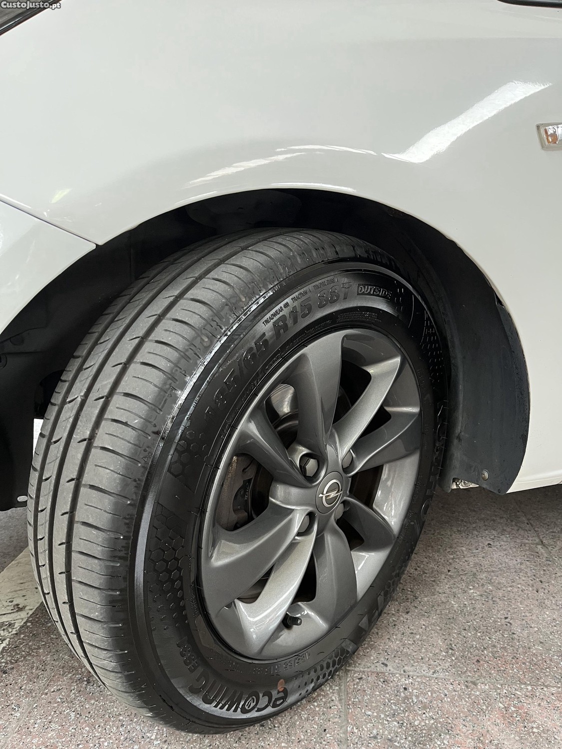 Opel Corsa 1.3 Ecotec D Dynamic  - 18 — photo 4