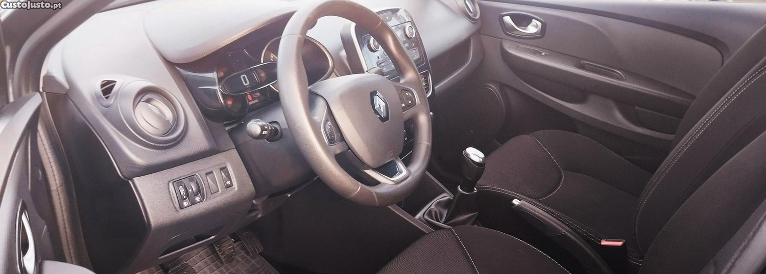 Renault Clio 1.5 dCi - 18 — photo 5