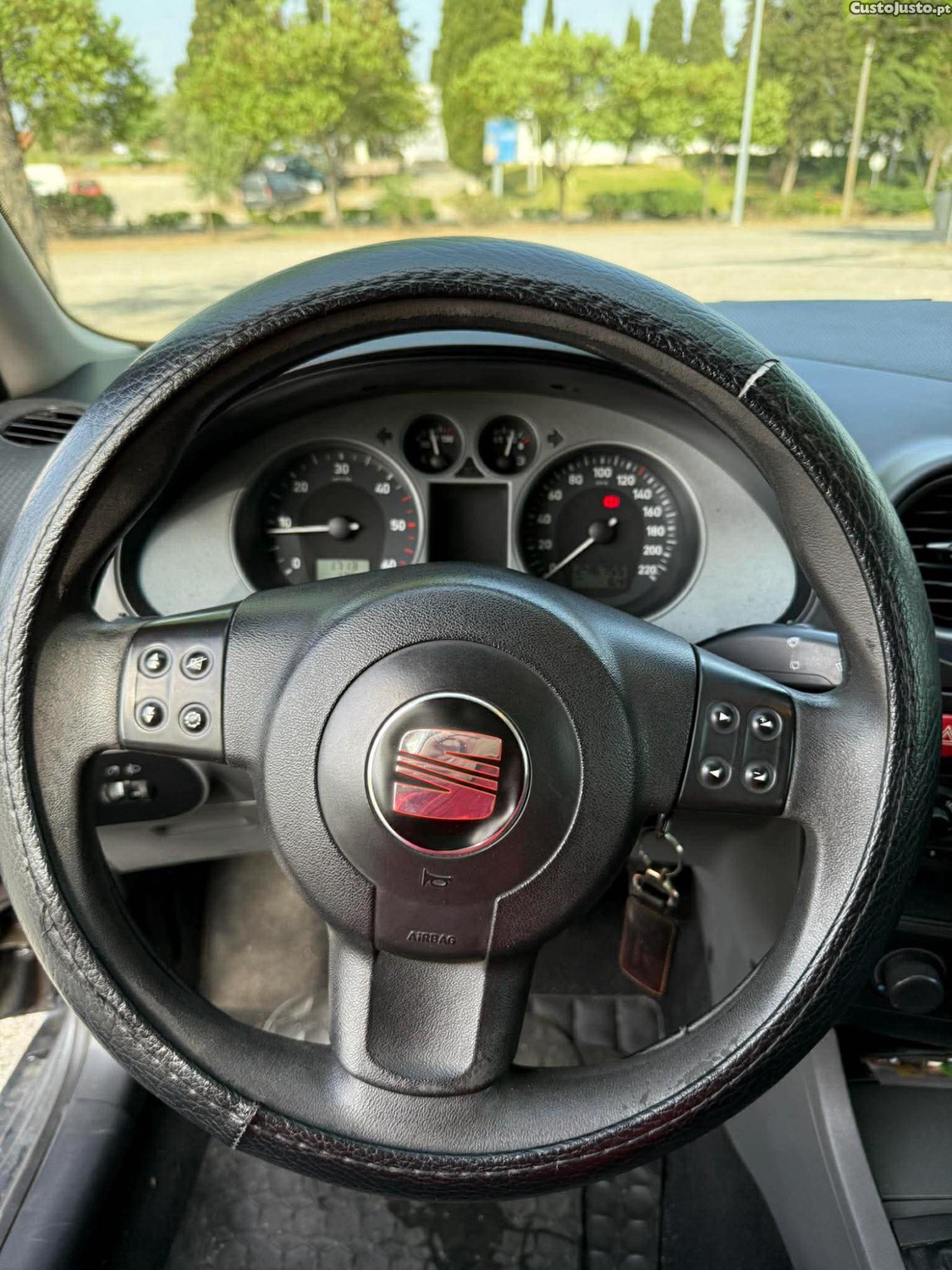 SEAT Ibiza 1.4 Tdi — fotografia 4
