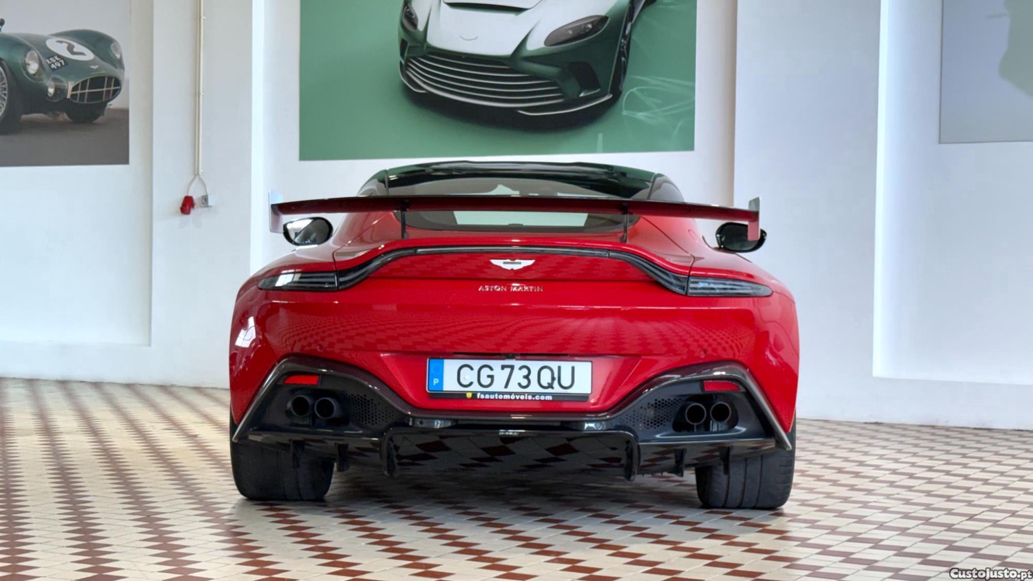Aston Martin Vantage V8 Heritage Edition — photo 4