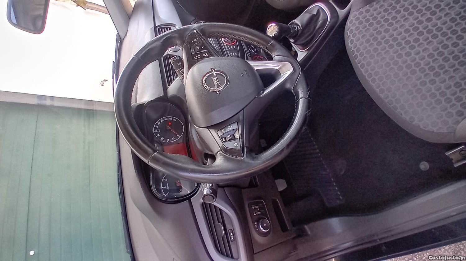 Opel Corsa 1.2 Edition — fotografia 8