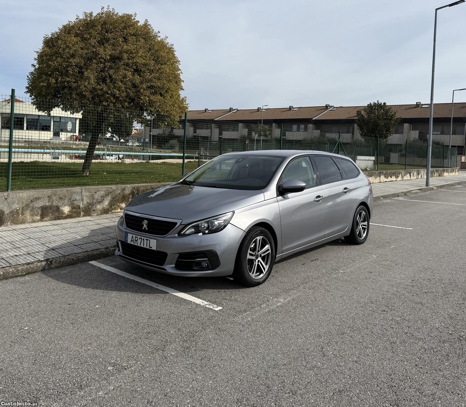 Peugeot 308 SW 1.5BlueHDi 130cvs Active — fotografia 6
