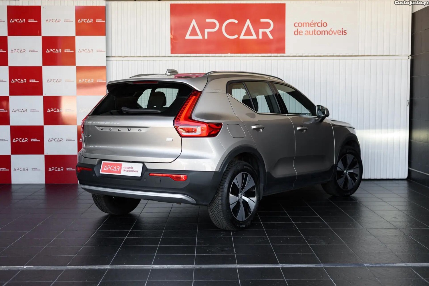 Volvo XC40 1.5 T4 PHEV Core — photo 5