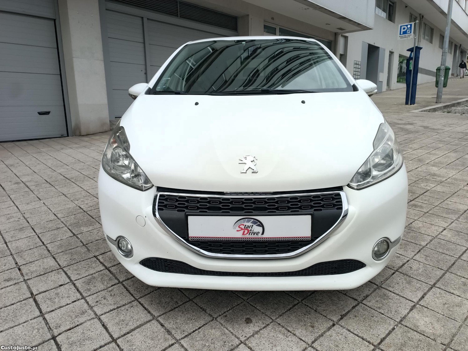 Peugeot 208 1.4 hdi 5portas Nacional - 12 — photo 3