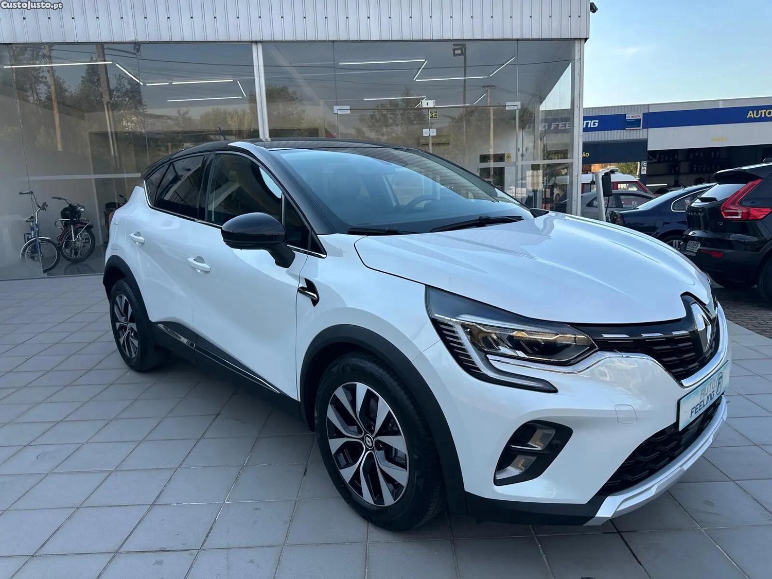 Renault Captur 1.6 E-Tech Intens — photo 4