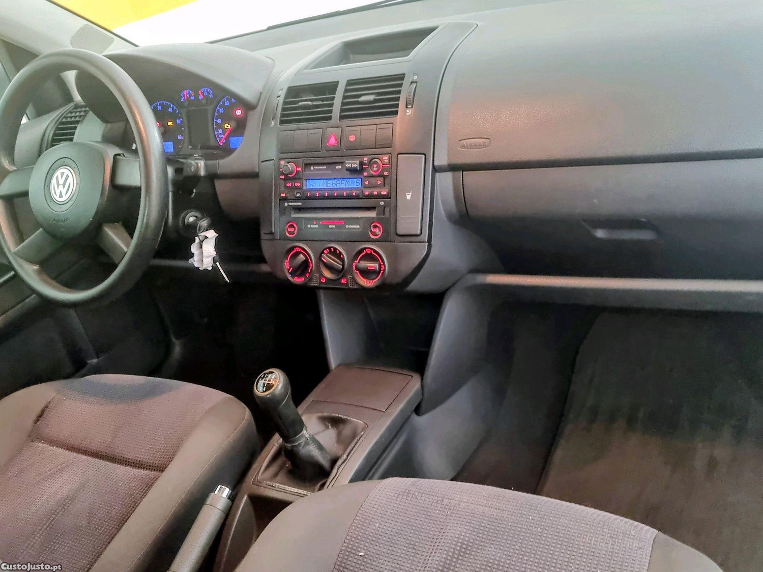 Volkswagen Polo 9N 1.2cc - 118 mil km - AC - Único dono — fotografia 8