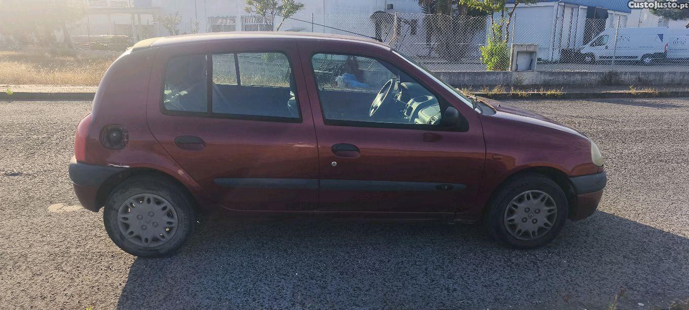 Renault Clio rt — fotografia 6