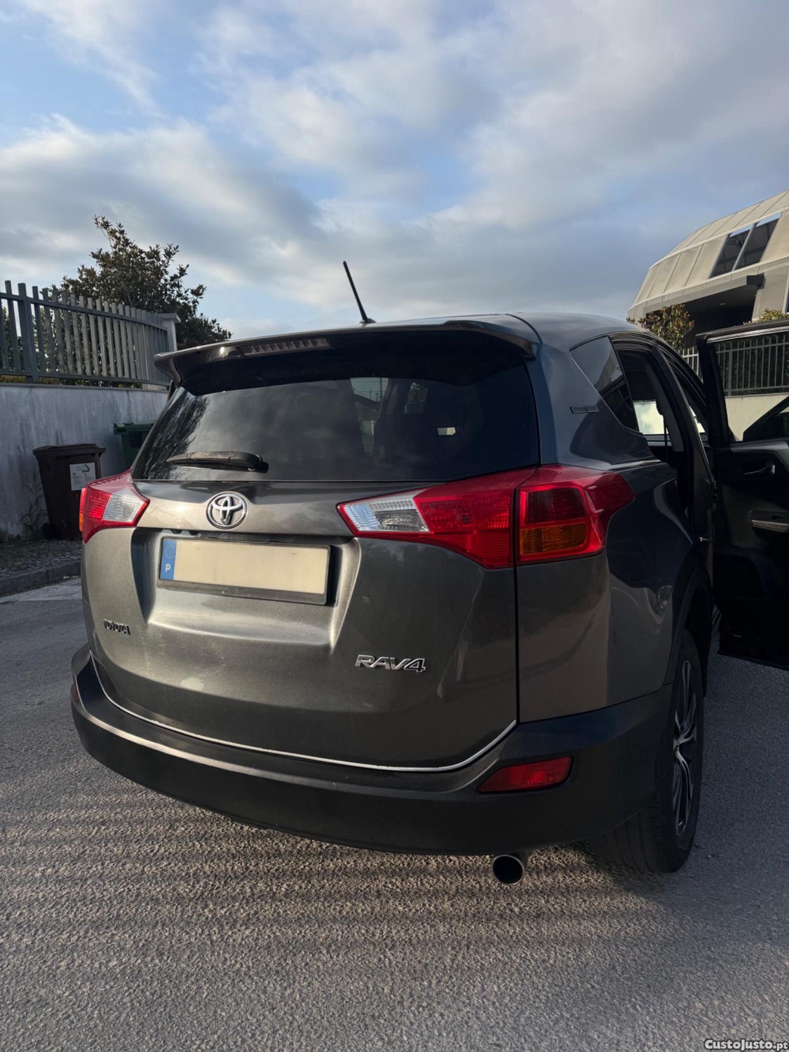 Toyota RAV4 4 — fotografia 5