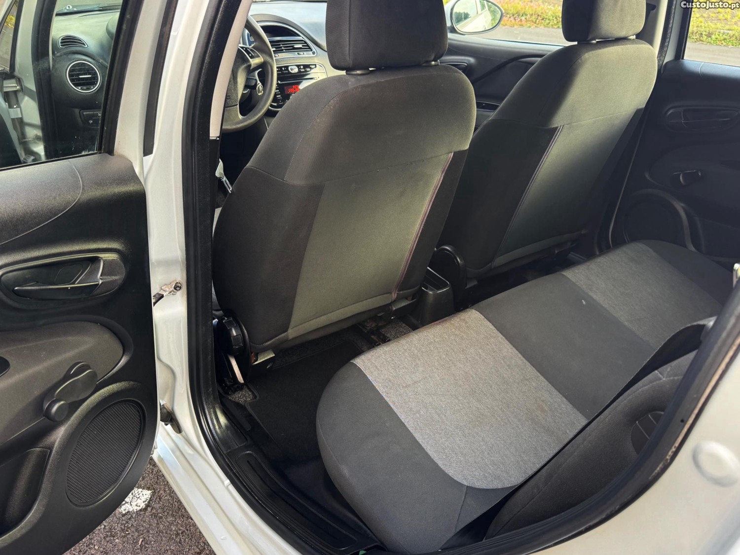 Fiat Grande Punto Evo 1.2 gasolina Impecável - 17 — photo 5