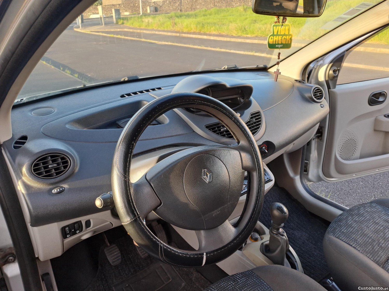 Renault Twingo 1.2 - 08 — photo 4