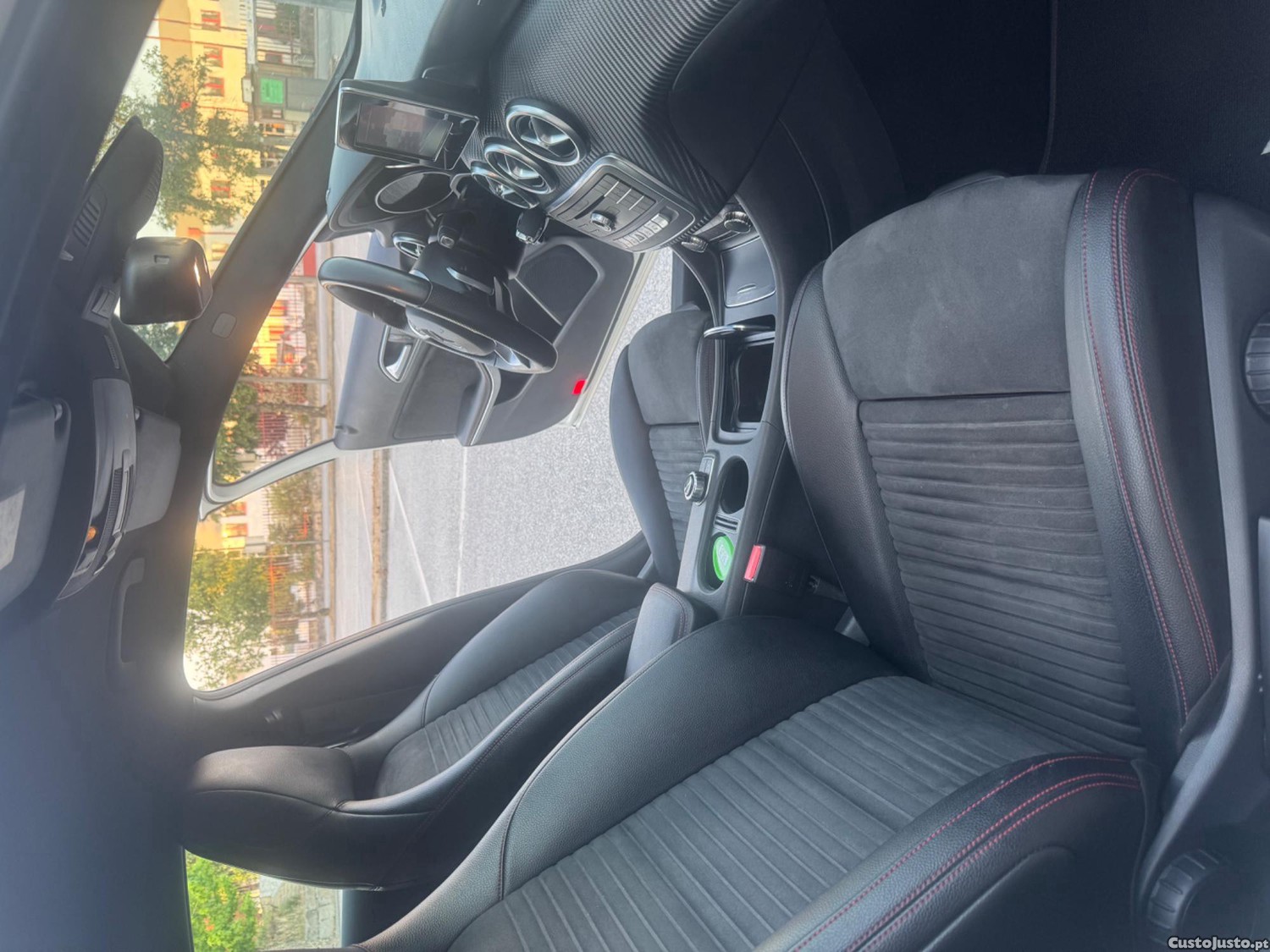 Mercedes-Benz A 220 220 D AMG — fotografia 3