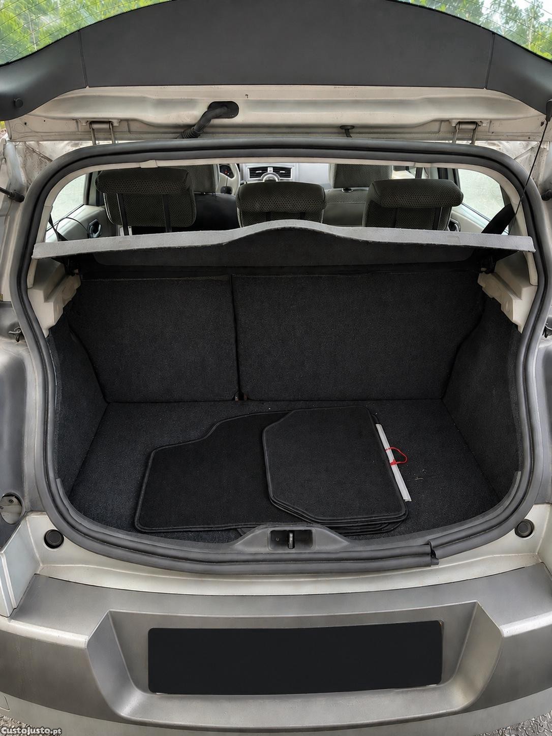 Renault Mégane II 1.5DCI — fotografia 5