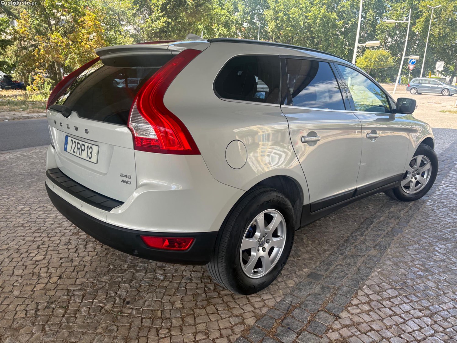 Volvo XC 60 AWD 2.4 D 5 cilindros — fotografia 8
