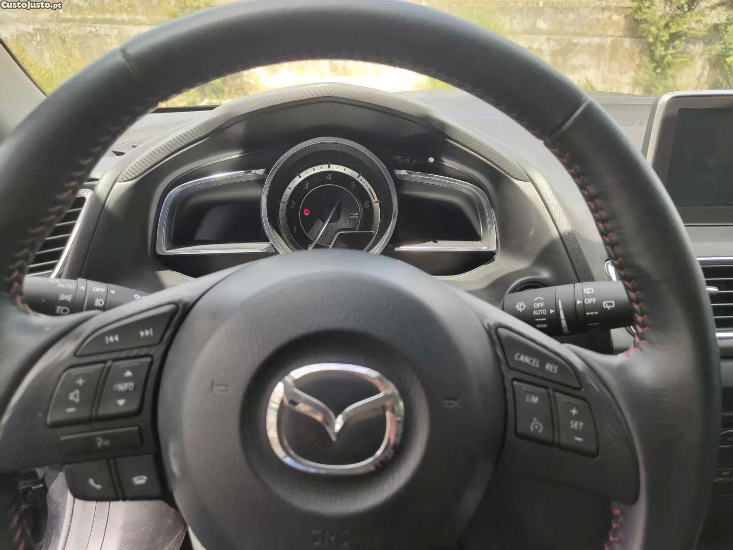 Mazda 3 1.5 sky-d excellence pack ht navi — fotografia 3