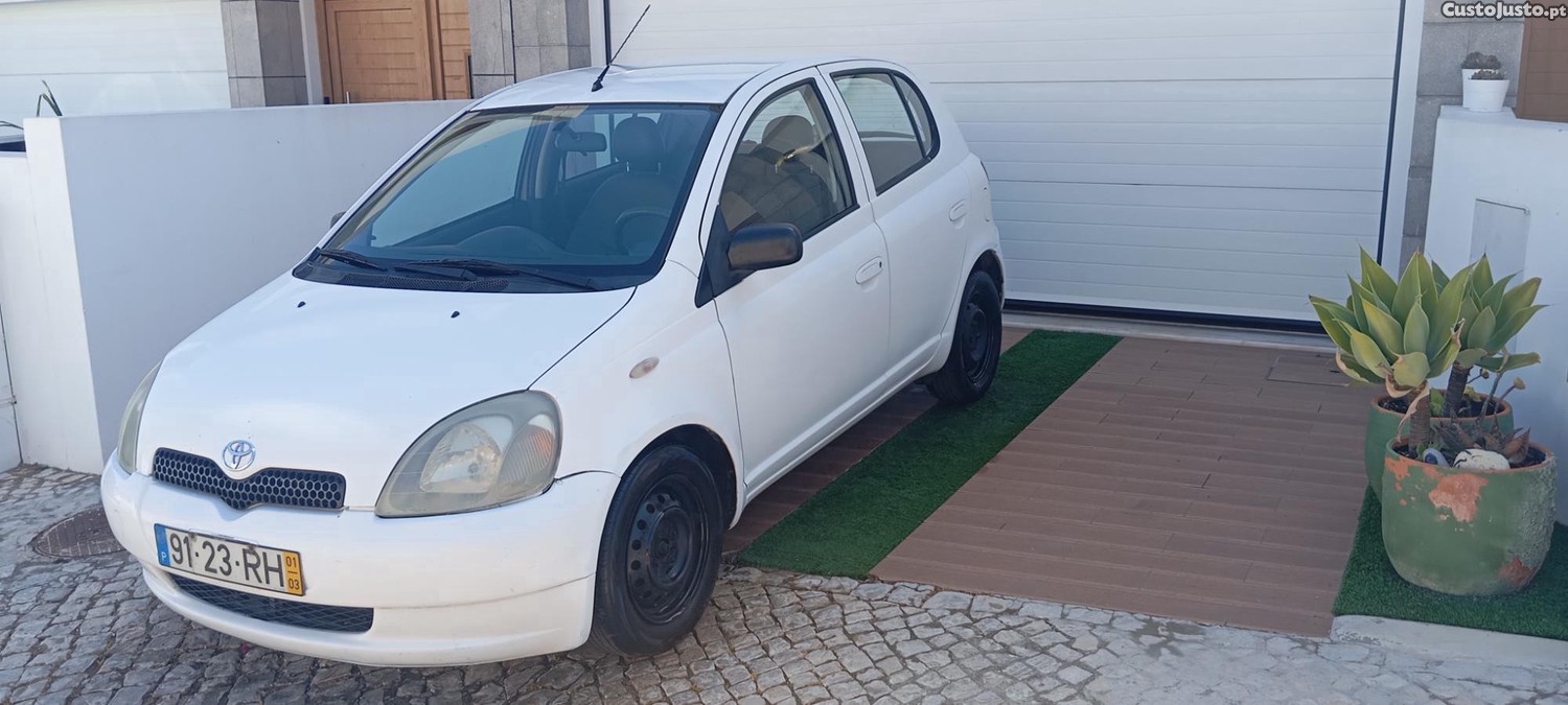 Toyota Yaris 1.0 Terra , em bom estado. — fotografia 11