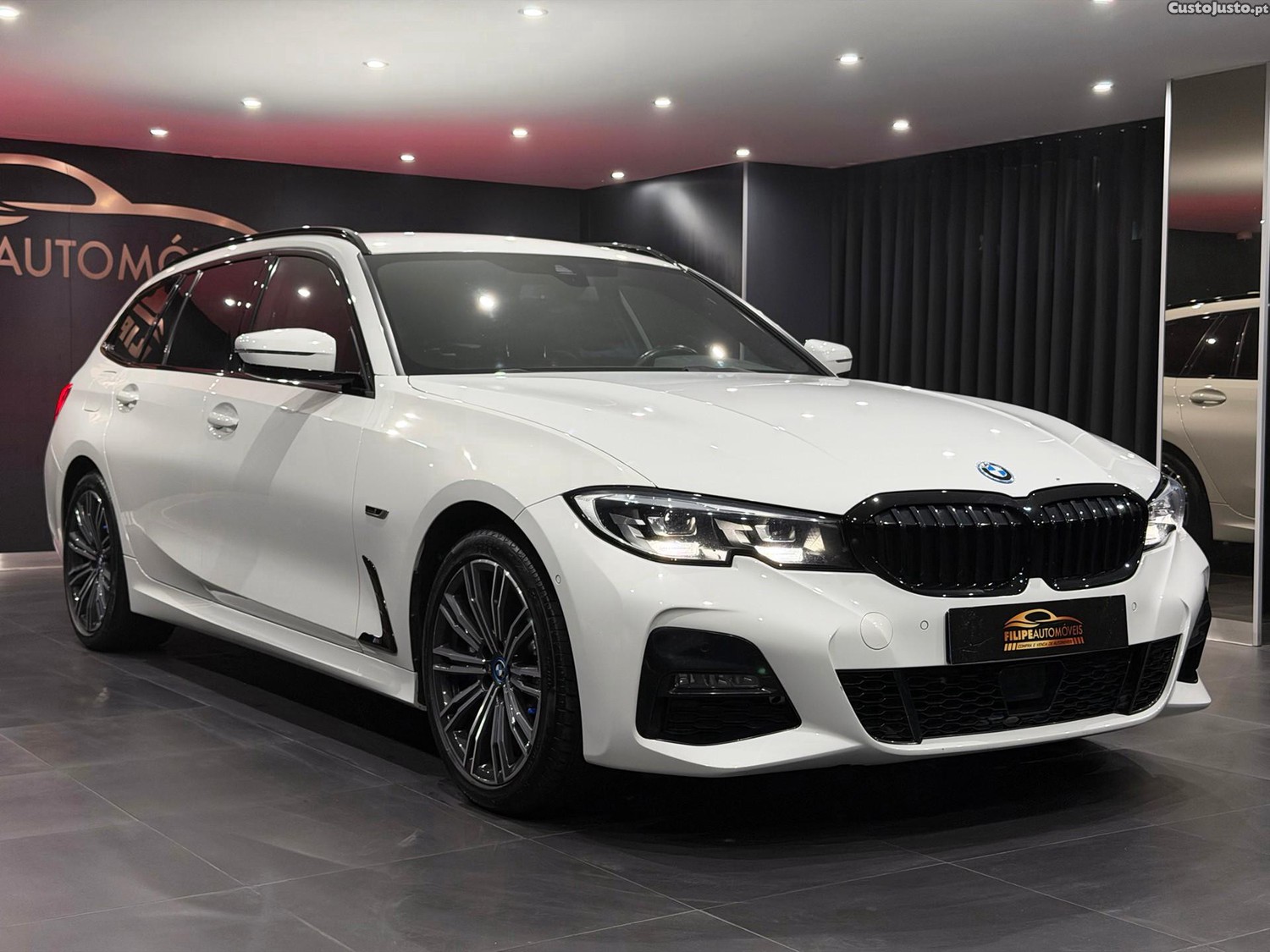 BMW 330 e Pack M Auto — fotografia 18