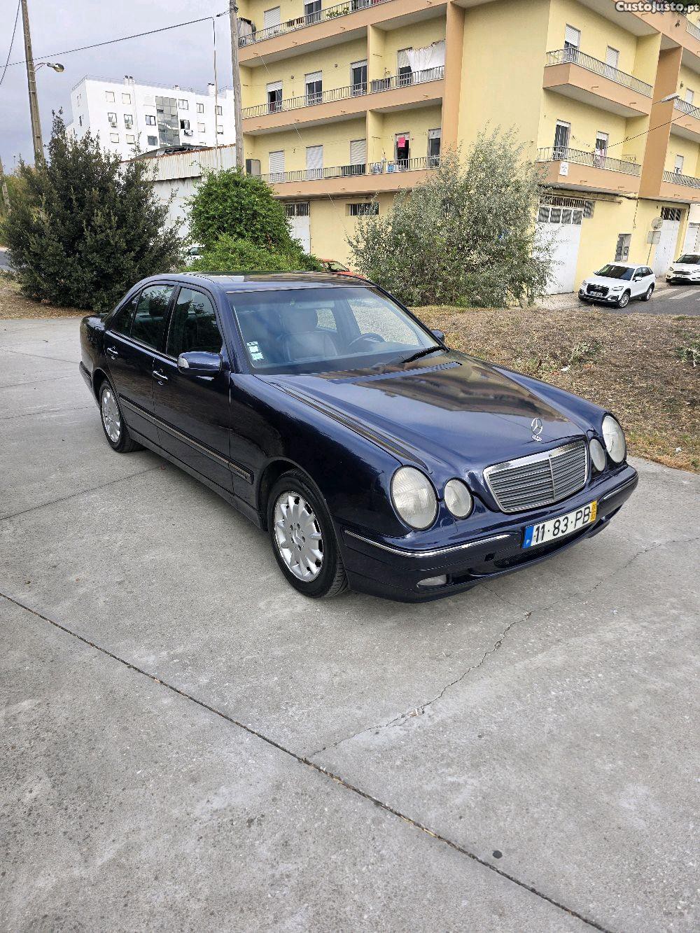 Mercedes-Benz E 320 unico dono - 00 — photo 3