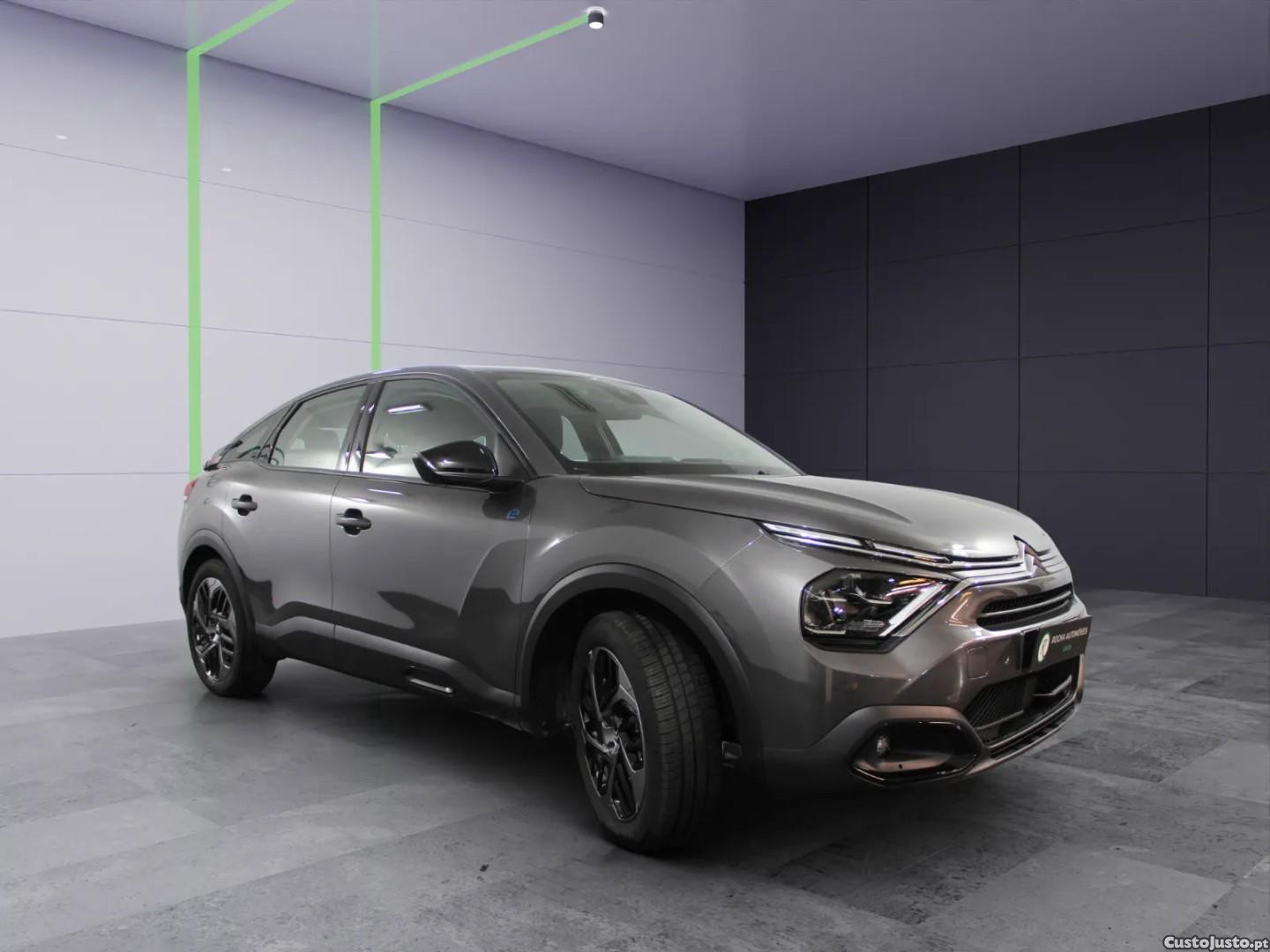 Citroën e-C4 50 kWh Plus — photo 3