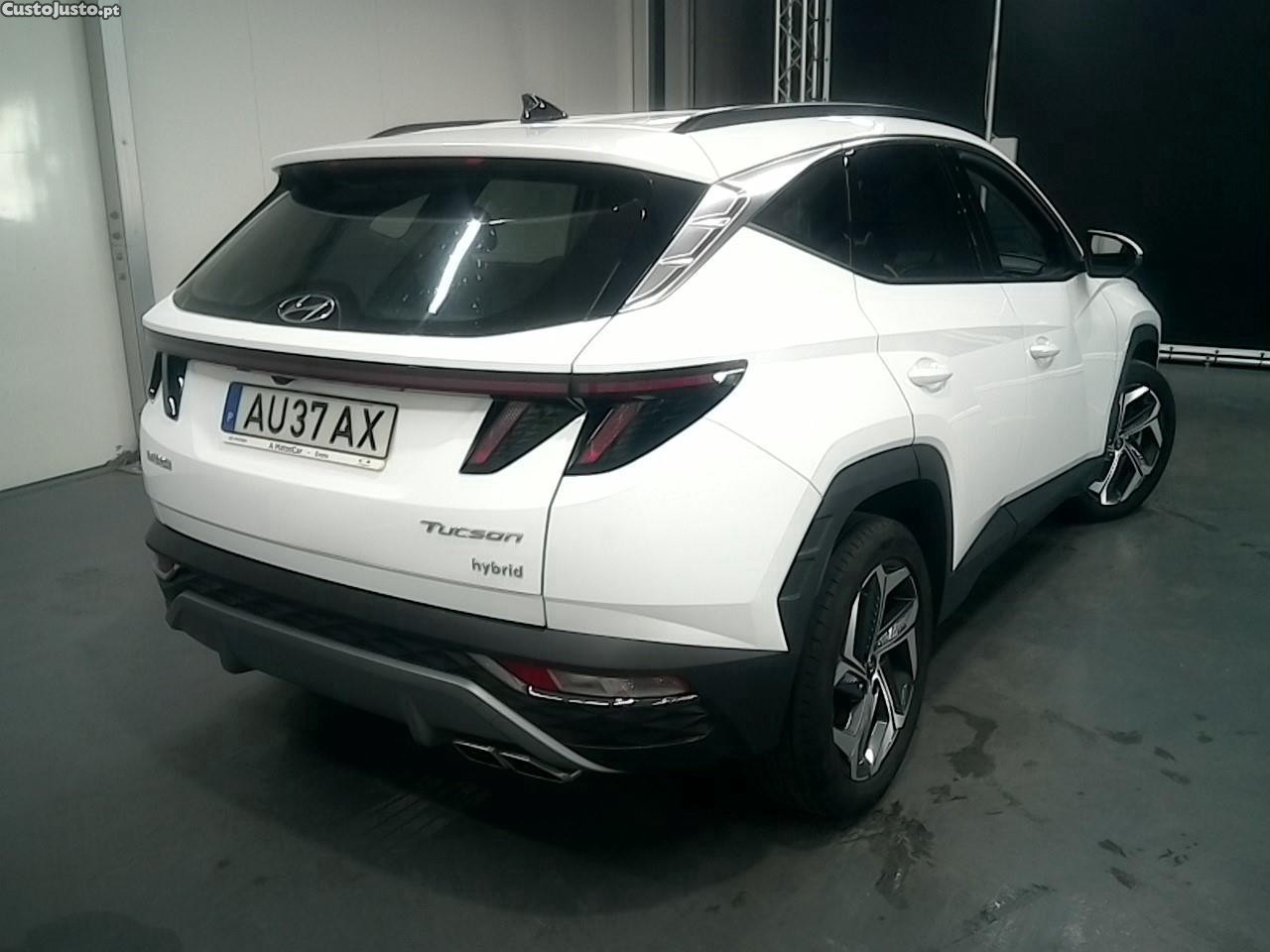 Hyundai Tucson 1.6 TGDI HEV230 Premium Auto — photo 3
