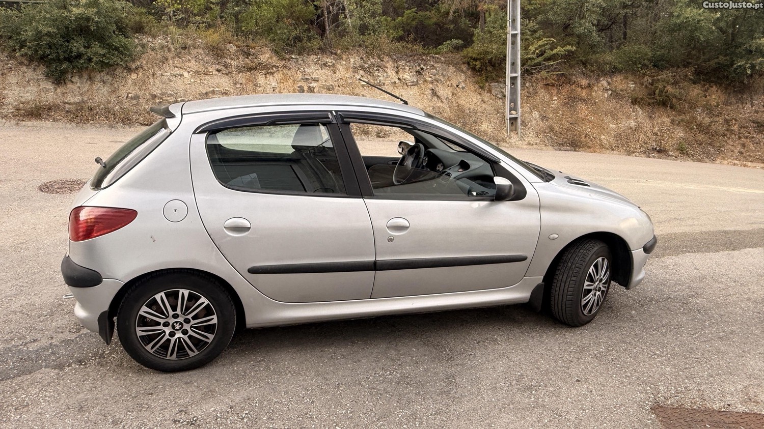 Peugeot 206 1.1 — fotografia 5