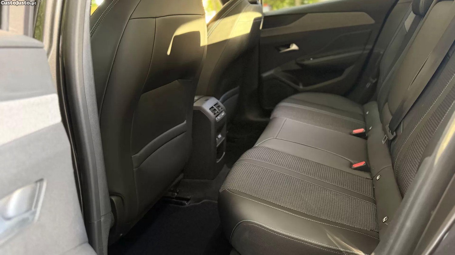 Peugeot 308 1.6 hybrid allure e-eat8 — fotografia 3